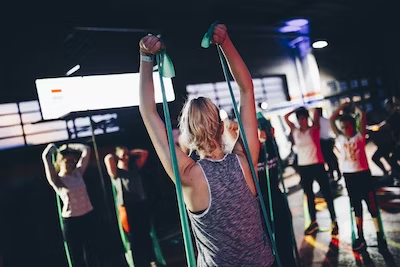 Trendige Fitness-Kurse: Welche Workouts liegen aktuell im Trend?