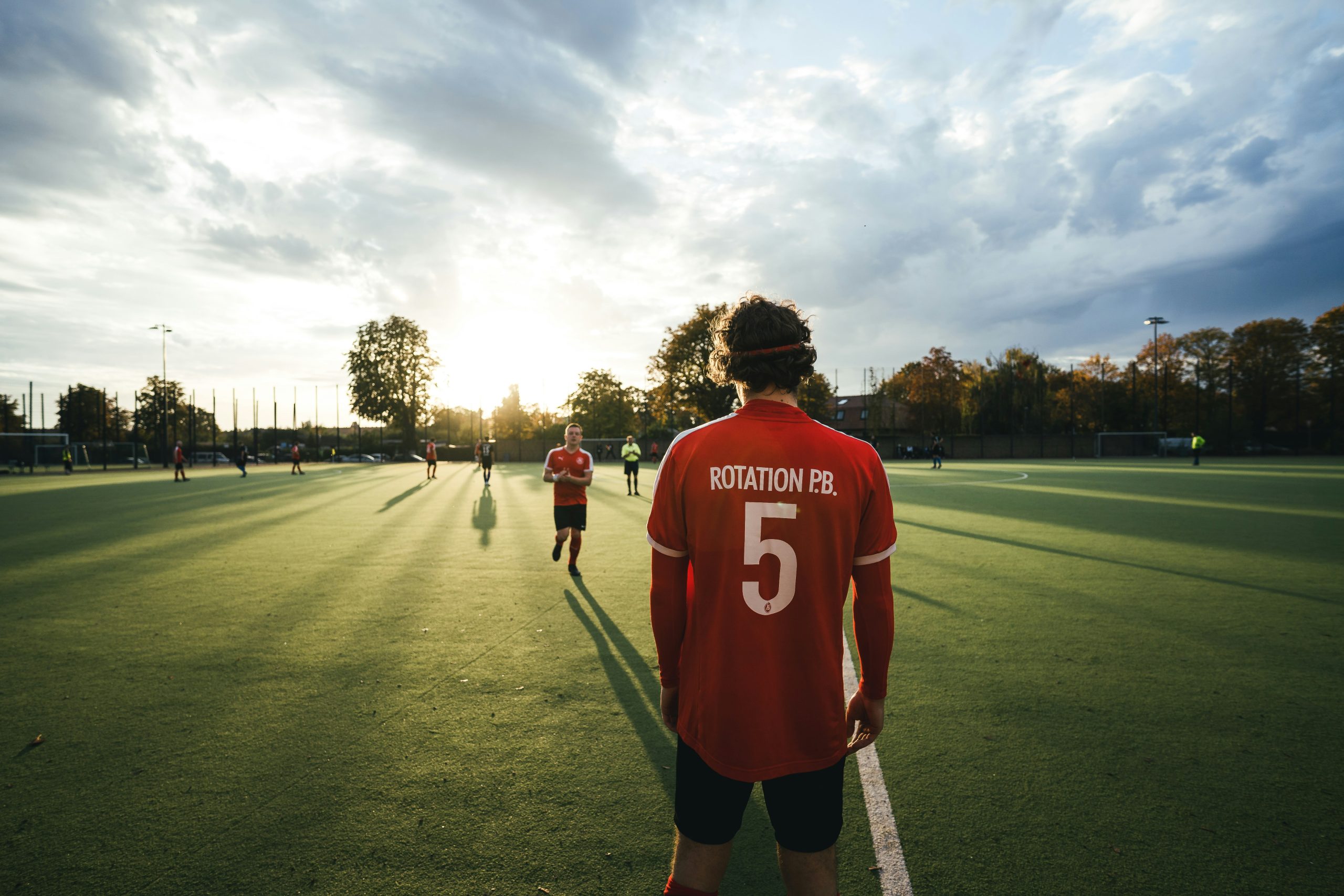 Das Herz des Spiels: Warum Ajax-Trikots für Kinder mehr sind als nur Kleidung