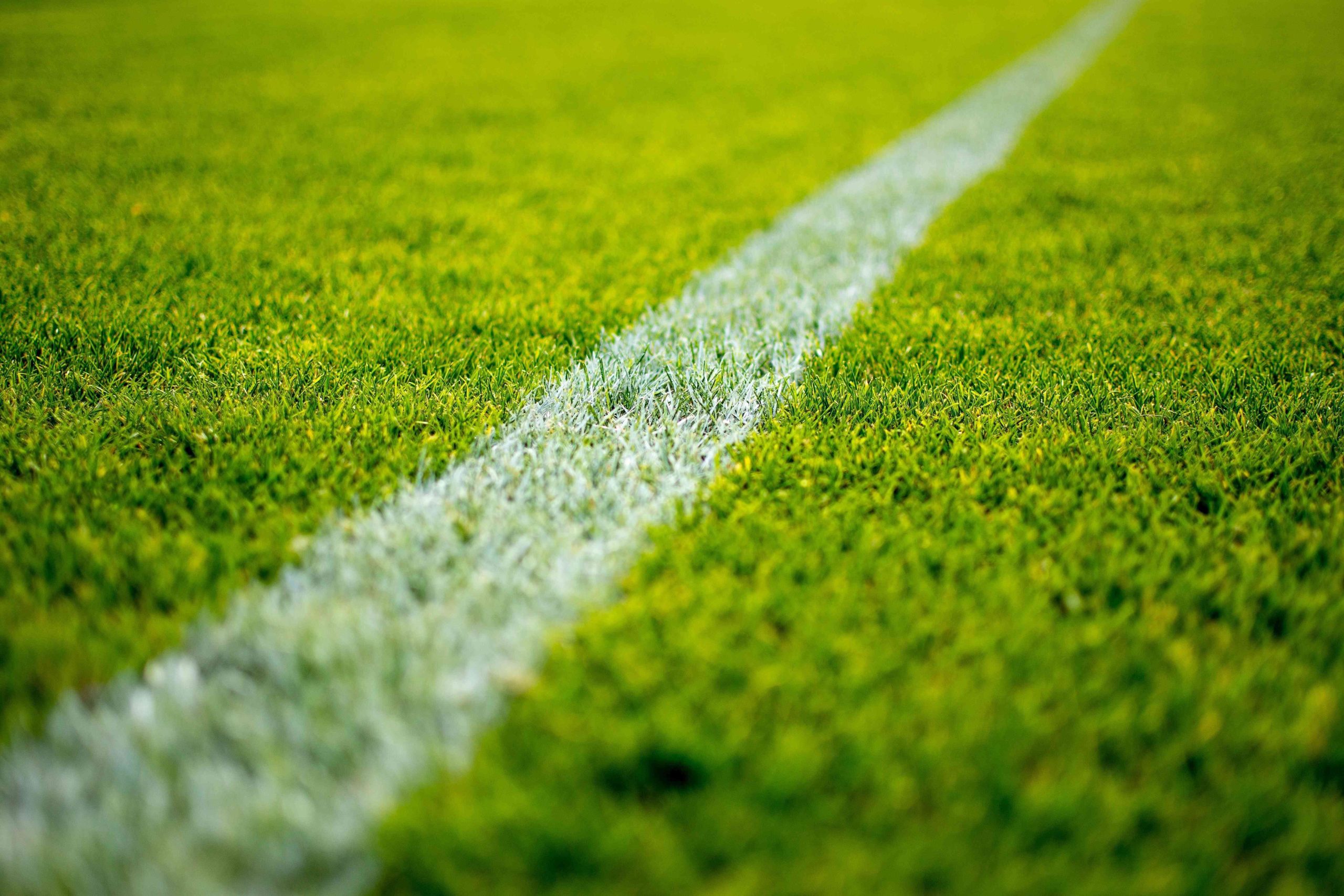 Die Evolution des modernen Fußballs: Taktiken und Technologien